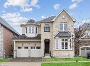 211 Magnolia Cres, Oakville, ON L6M 0Z8