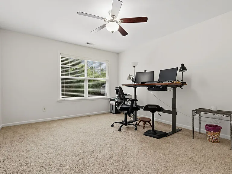 3809 Stoneybrook Dr — Photo 15