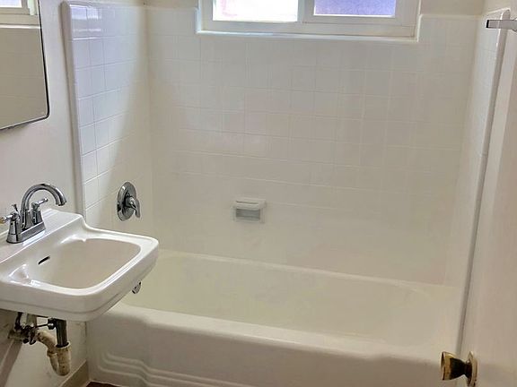 3rd image of 1251 Hornblend St APT 20