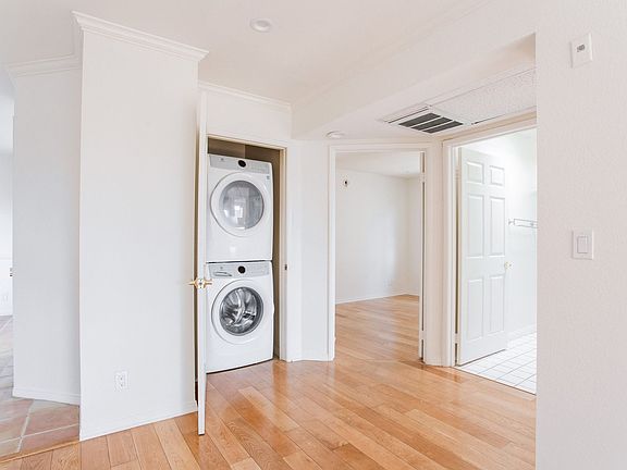 5th image of 3600 Empire Dr APT 301