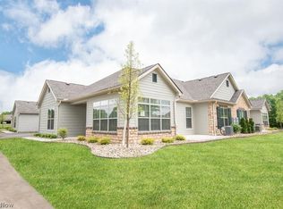 9264 Sharrott Rd UNIT 1104, Poland, OH 44514