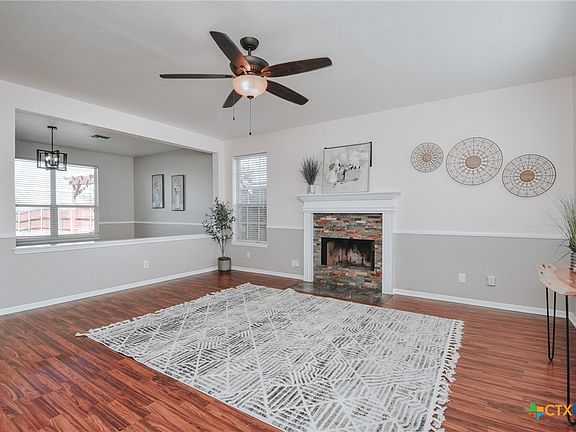 2nd image of 515 Bridle Ln