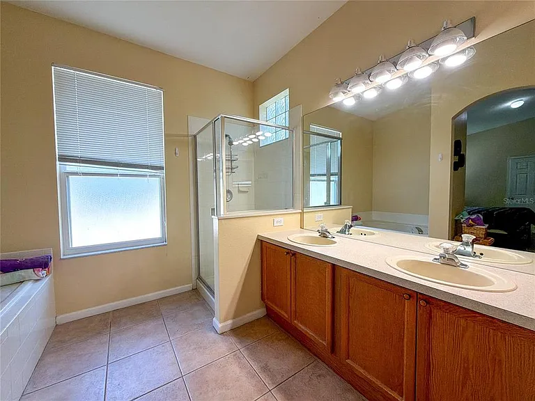 8127 Fan Palm Way — Photo 31