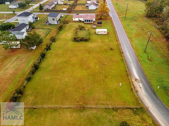 5th image of 27 Cheryl Ct NE
