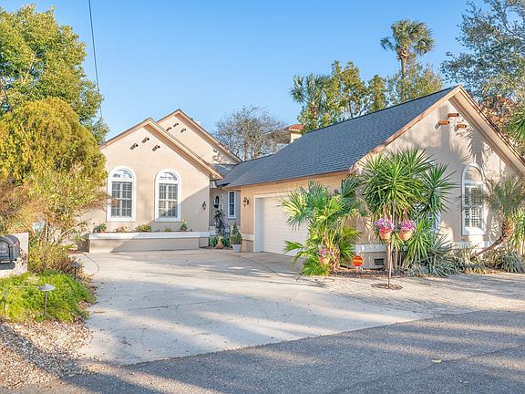 2nd image of 3 Radio Rd