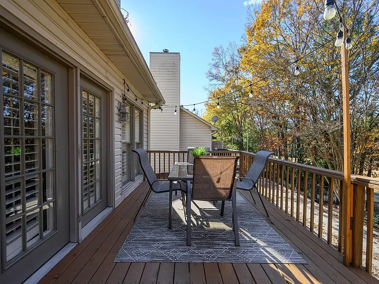 3036 Old Stone Dr — Photo 10