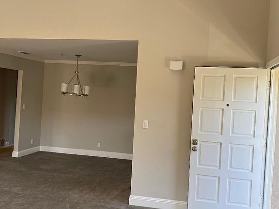 5th image of 107 Albacore Ln