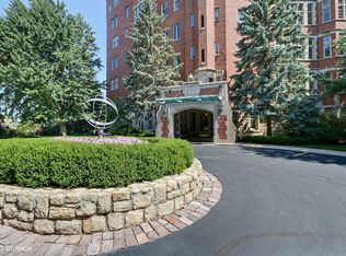 5049 Wornall Rd UNIT 300, Kansas City, MO 64112