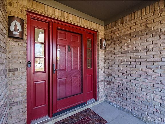 4th image of 240 Fivepines Ct