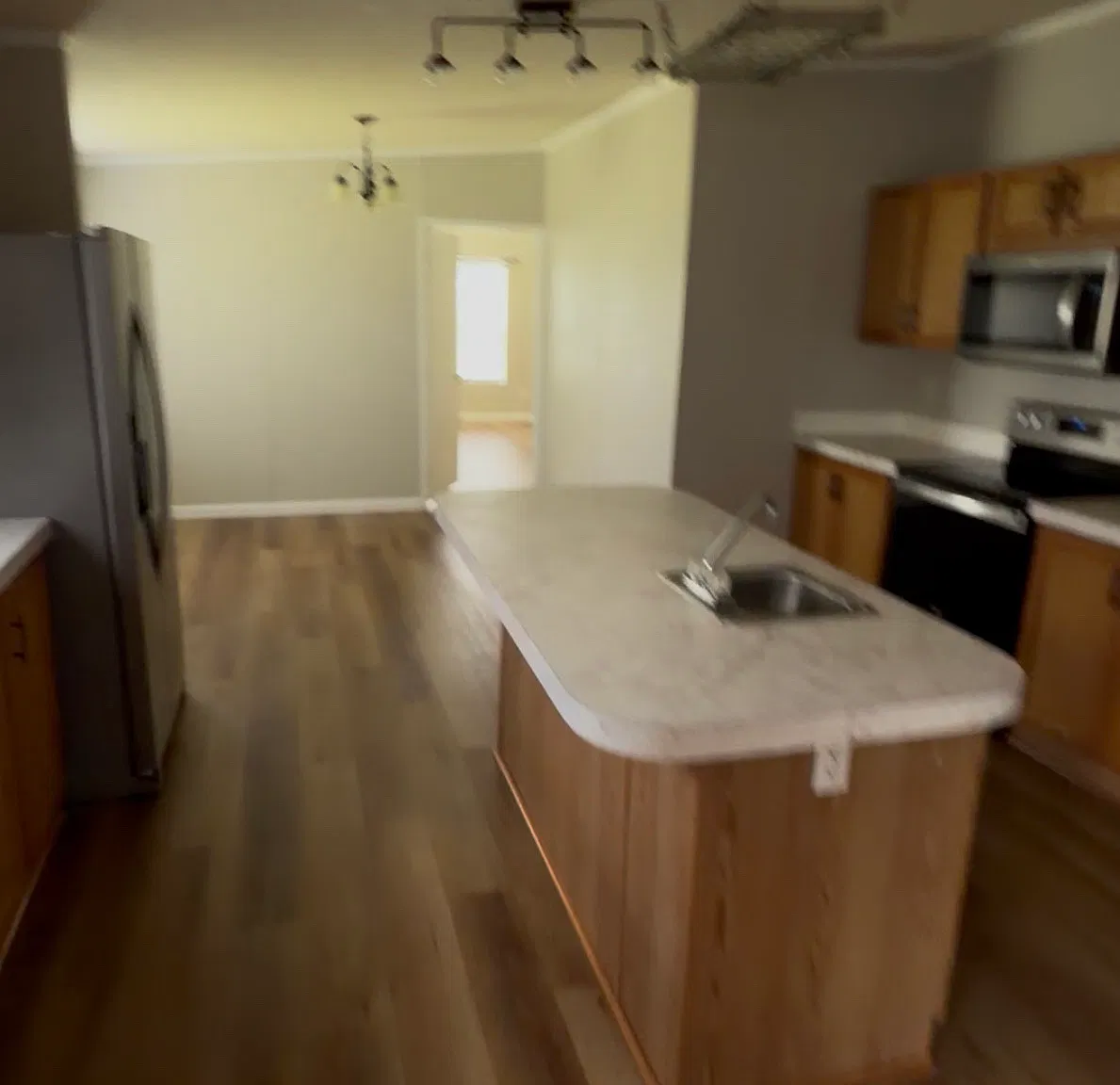 4 bed, 2128 sqft, $2,000 — Photo 3