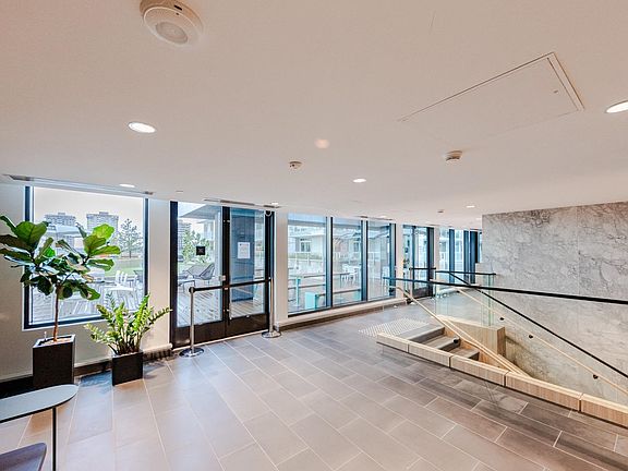 3rd image of 3833 Evergreen Pl #605
