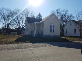 11 Sycamore St, Washington, IN 47501