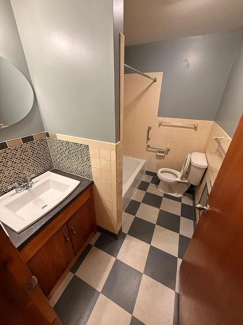 122 Main St Charlemont — Photo 4
