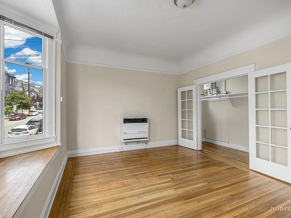 3rd image of 245 Vicksburg St APT 1
