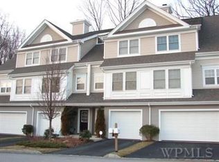 138 Underhill Ln, Peekskill, NY 10566