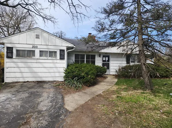 300 Oakwood St, Park Forest, IL 60466