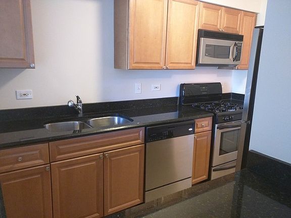 5th image of 2403 N Kennicott Dr APT 2C