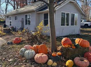 6281 Waldon Rd, Clarkston, MI 48346