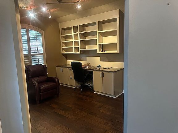 4th image of 5035 Barstow Bend Ln