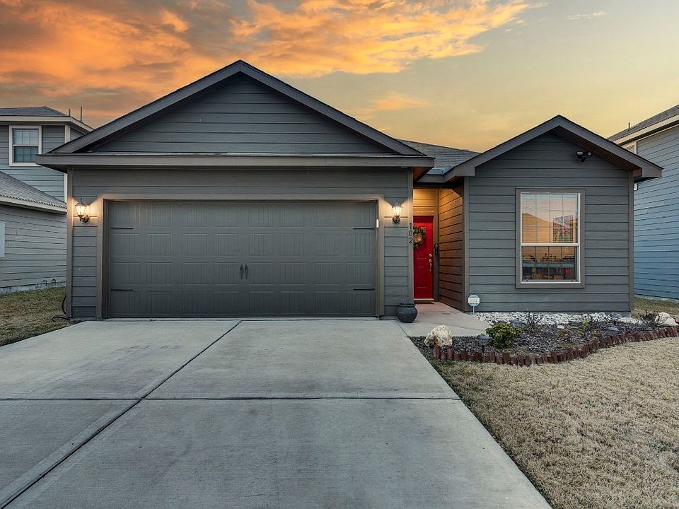 1st image of 102 Lady Bird Ct