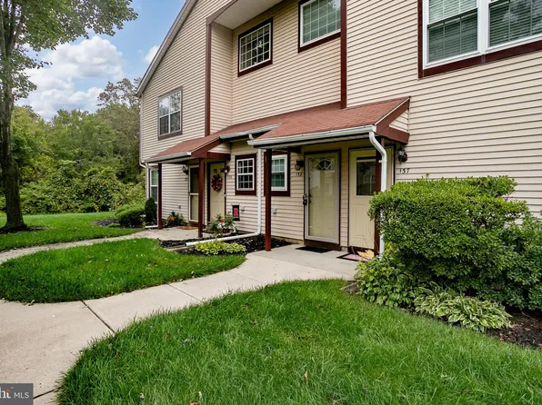 138 Andover Pl, Robbinsville, NJ 08691