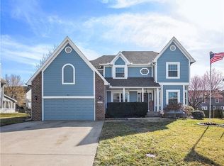 2725 SE Nottingham Dr, Lees Summit, MO 64063
