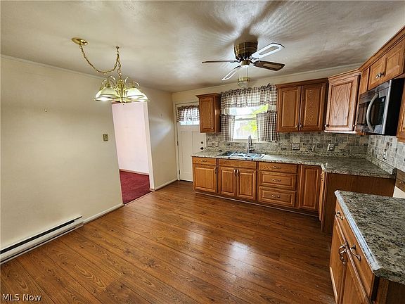 3rd image of 49871 S Park Cir