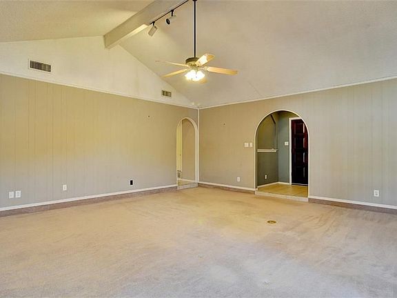 4th image of 7251 Laurie Dr