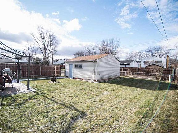 5th image of 36311 Samoa Dr