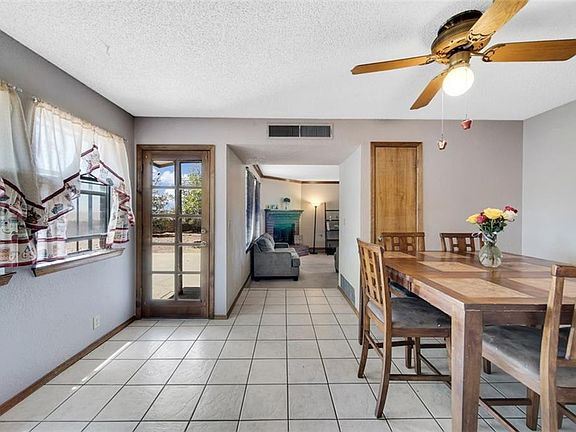 5th image of 8421 Saratoga Dr