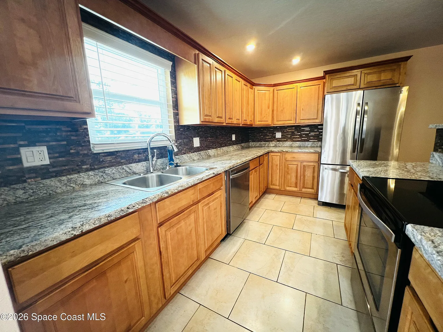 3 bed, 1436 sqft, $1,950 — Photo 3