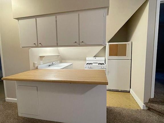4th image of 1618 S 32nd Ave #4