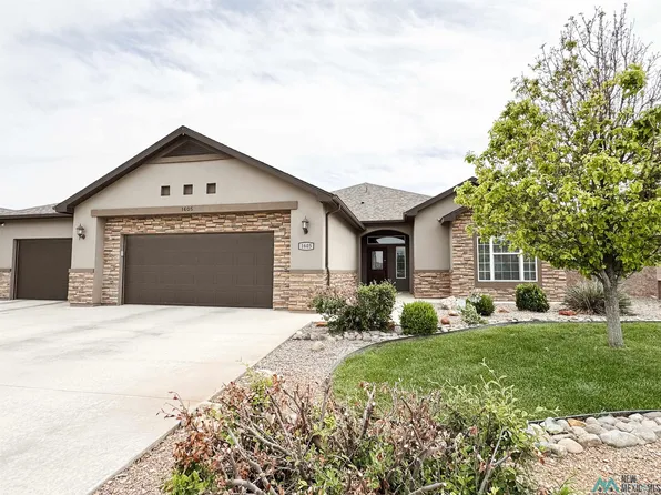 1605 Mahone Dr, Artesia, NM 88210