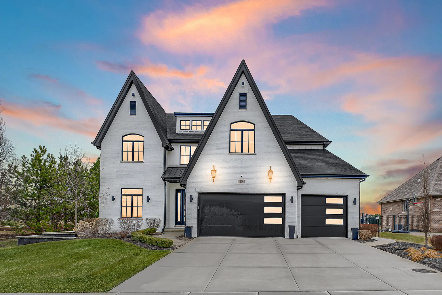 22303 Majestic Ln photo 1