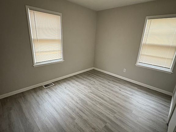 5th image of 2822 W Antoinette St