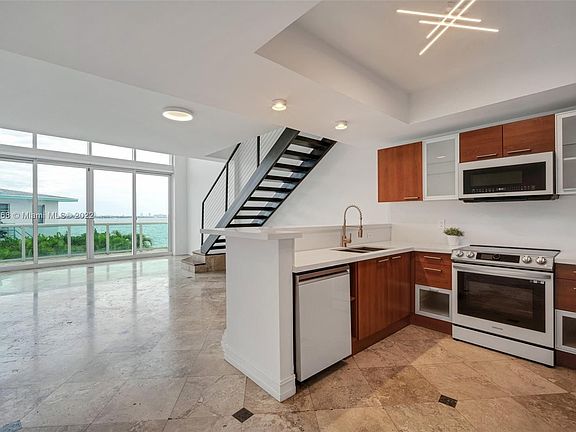 2nd image of 2000 Bay Dr APT 205