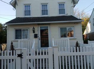 13830 249th St, Rosedale, NY 11422