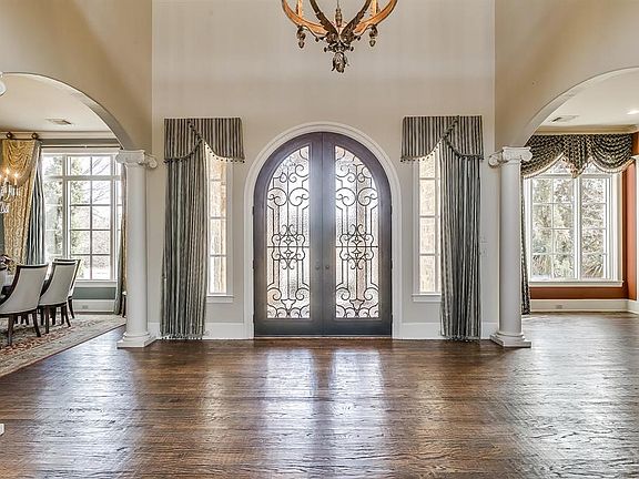 4th image of 2505 Oakbrook Cir