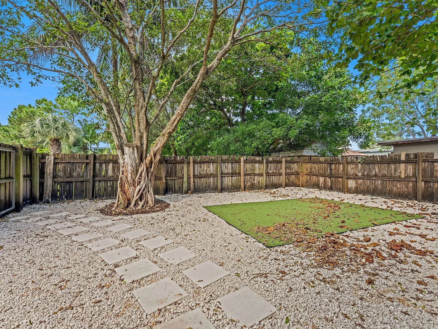 1 bed, 1.0 bath, 500 sqft, $1,750 — Photo 2