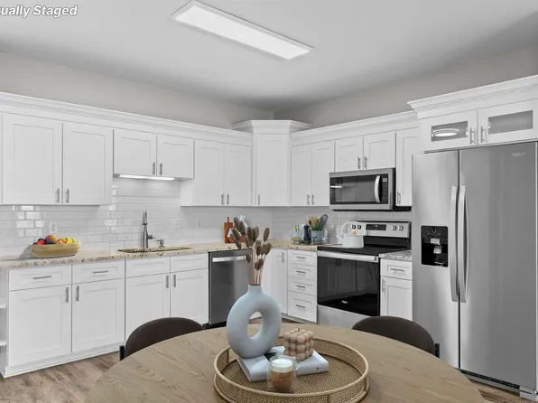 1355 SE Florence Dr APT 509, Waukee, IA 50263