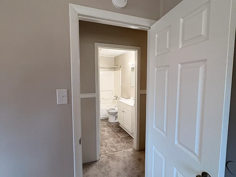 1821 Andrews Blvd — Photo 22