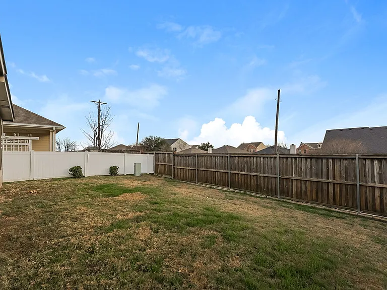 5020 Cassidy Ln — Photo 17