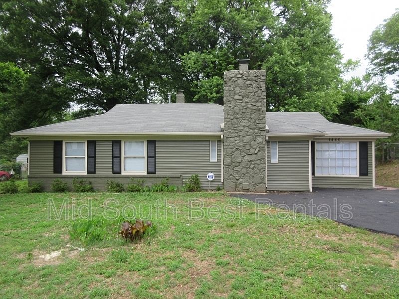1st image of 1440 Rolling Hills Dr