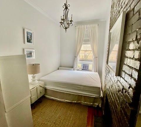 3rd image of 105 Christopher St APT 1A