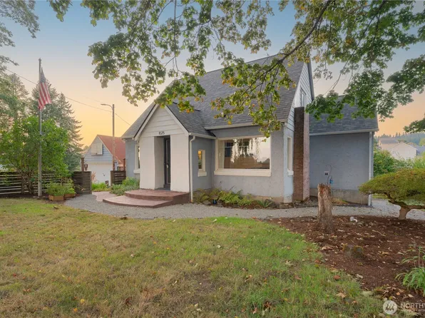 1025 NW Pacific HWY, La Center, WA 98629