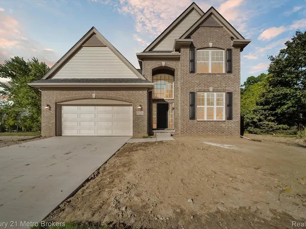 29136 Heritage Pkwy, Warren, MI 48092