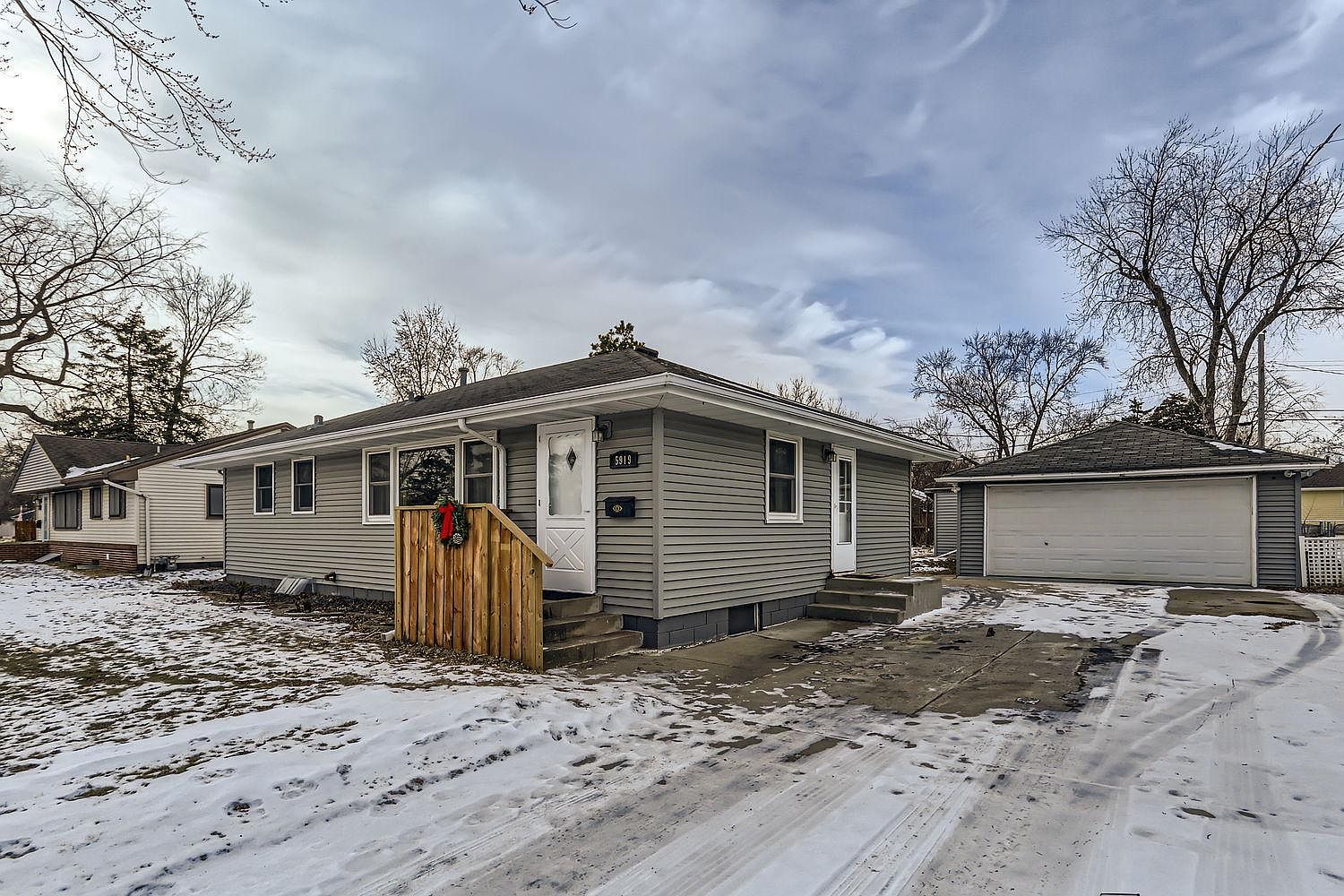 5919 Halifax Pl, Brooklyn Center, MN 55429 | Zillow