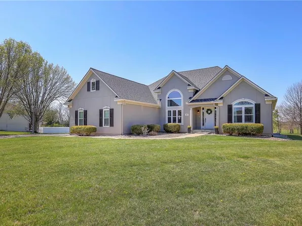 1602 SW Timberline Rd, Oak Grove, MO 64075