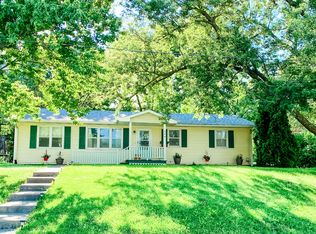 204S S Saunders St, Maryville, MO 64468