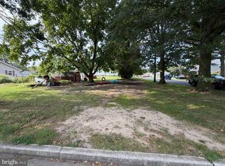 52 Miramar Dr, Pennsville, NJ 08070